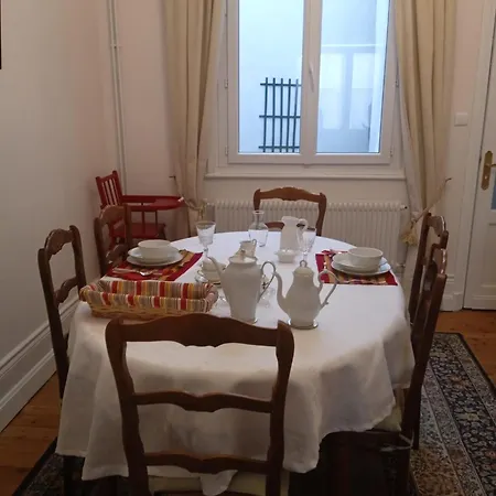 Maison De Maitre ホームステイ